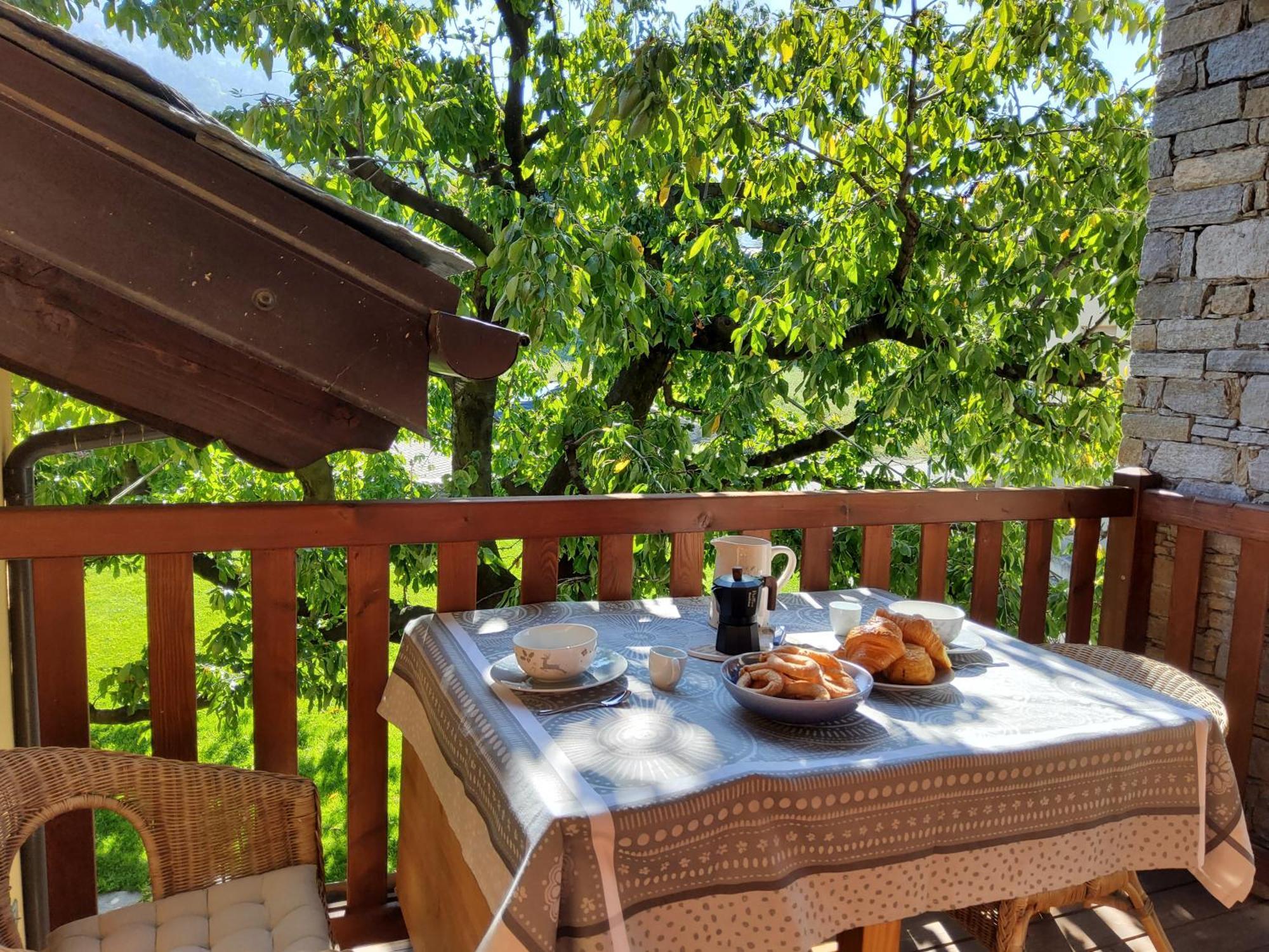 Aparthotel La Vigne De Papagran Charvensod Exterior foto